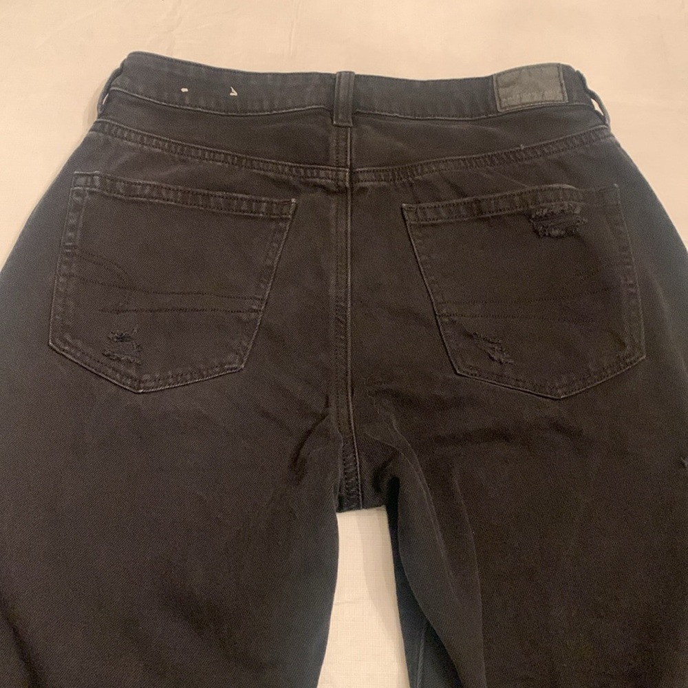 American Eagle Size Mom Straight Jean. Size 8 - Picture 8 of 10